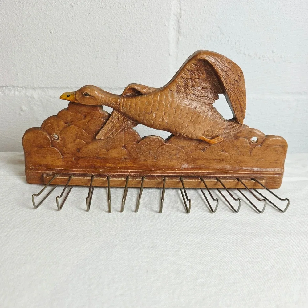 Vintage Faux Wood Flying Mallard Duck Wall Tie Belt Rack 12 Hooks